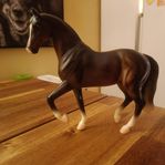 > Hanoveranian [ Breyer] samlarhäst