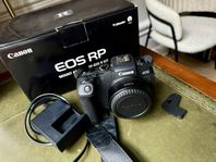 Canon EOS RP med EF adapter och extra handgrepp