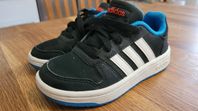 Adidas sneskers stl. 30