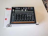 Analog trummaskin Arturia Drumbrute Impact