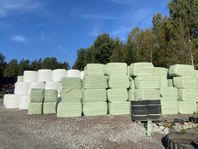 Hösilage i fyrkantsbal och rundbal