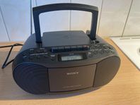 Sony CD/Cassette Boombox with Radio CFD-S70