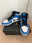 Nike Air Jordan 1 Mid SE 