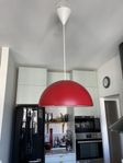 Röd kökslampa från IKEA