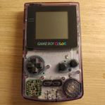 Game Boy Color med Pokemon red