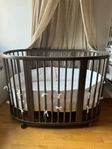 Stokke Sleepi-säng nyskick + tillbehör 