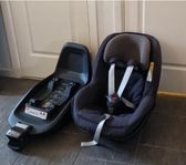 Maxi Cosi bilbarnstol med isofix base 