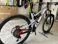 enduro cykel Intense 