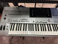 Yamaha Tyros 5 