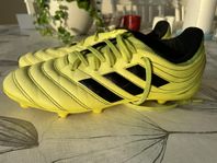 Fotbollsskor Adidas COPA 37 1/3, Vadskydd, Fotbollshandskar 