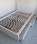 Malm 120x200 sängstomme + ribbotten + 2 lådor