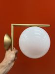 IC Lights C/W1 Tak/Vägglampa, Brushed Brass