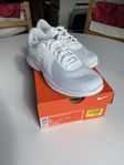 Strl 38.5 - Nike Revolution 4 White AJ3490-100