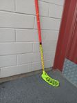 Bandyklubba Unihoc Curve f32 i fint skick