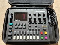 Elektron Digitone med fodral och dammskydd