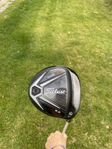 Titleist 915 D2 driver