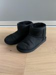 Uggs mini stl 35