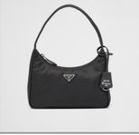 Nylon Prada Re-Edition 2000 mini bag black Nytt skick!