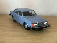 Volvo 240 i plast