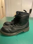 Dr Martens barn storlek 34