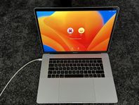 MacBook Pro 2017, 15”, 500 GB SSD