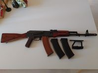 E&L Essentials AK74 Airsoft AEG.