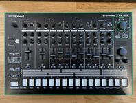 Roland TR-8 i nyskick med kvitto