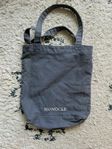 Monocle Voyage Tote bag