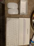 2 st Magic Mouse 2 och ett magic keyboard 