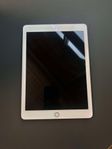 iPad 6th generation 9.7" (32GB) - White Rosé Pink 