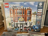 LEGO Creator 10264 Corner Garage