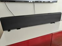 Yamaha YSP-5600 soundbar med en 52" LED TV