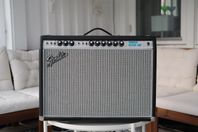 Fender ’68 Custom Vibrolux Förstärkare