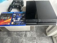 PS4 + 2 handkontroller + 2 spel