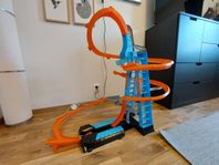 Hot wheels sky crash tower