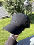 Arc’teryx Keps - Bird Word Trucker Hat