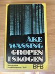 Åke Wassing - Gropen i skogen