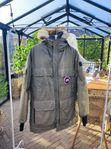 Canada Goose expedition jacka storlek S/P