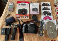 Canon EOS 5D Mark II- med  tillbehör- pedantskött-