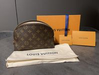 Louis Vuitton Pochette Cosmétique