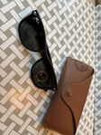 Ray Ban New Wayfarer RB2132. 55