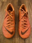 Nike Mercurial, strl 34 - orange (inomhus)