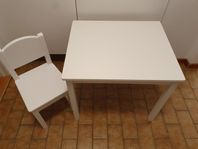 Bord + stol från Ikea!