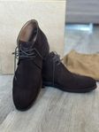 Chukka boots i mörkbrun mocka UK7,5 från Meermin