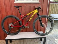 Specialized epic expert medium 2018. 