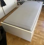 Säng från IKEA