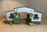 Schleich stall 