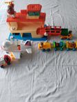 Fisher Price - flygplatsbyggnad och flyg m.m.