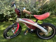 14 tum BMW kidsbike kombinerad springcykel och vanlig cykel