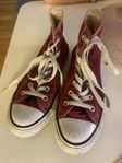 Vinröda Converse stl 37,5